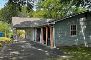 2260 Carver Dr NW, Atlanta, GA 30314 - Photo 2