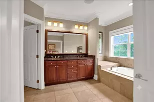 5464 Glenridge View NE, Sandy Springs, GA 30342 - Photo 10