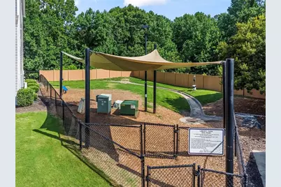 1425 Liberty Parkway NW, Atlanta, GA 30318 - Photo 32