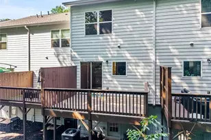 1425 Liberty Pkwy NW, Atlanta, GA 30318 - Photo 32