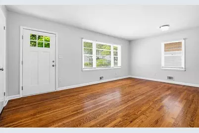 849 Erin Avenue SW, Atlanta, GA 30310 - Photo 2