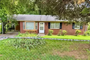 728 Rosalyn Dr, Marietta, GA 30062 - Photo 1