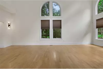 3228 Silver Lake Drive NE, Atlanta, GA 30319 - Photo 2