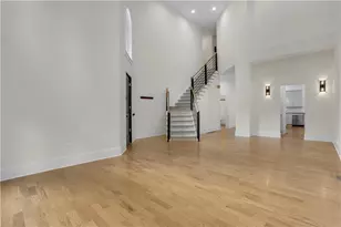 3228 Silver Lake Dr NE, Atlanta, GA 30319 - Photo 4
