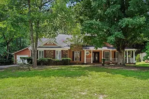 10035 Point View Dr, Jonesboro, GA 30238 - Photo 1