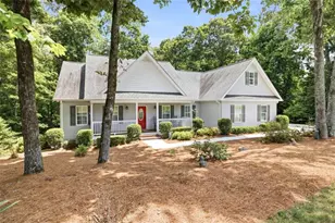 215 Parkwood Pl Cir, Cornelia, GA 30531 - Photo 2
