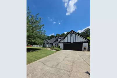 2800 Cove Crossing Drive, Lawrenceville, GA 30045 - Photo 2