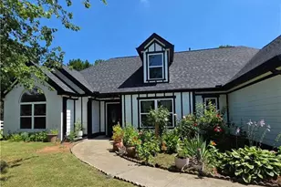 2800 Cove Crossing Dr, Lawrenceville, GA 30045 - Photo 6