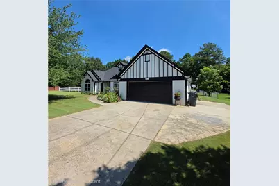 2800 Cove Crossing Drive, Lawrenceville, GA 30045 - Photo 1