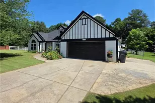 2800 Cove Crossing Dr, Lawrenceville, GA 30045 - Photo 1