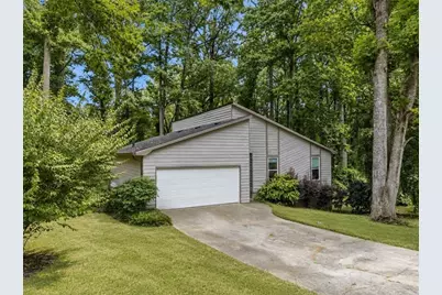 5065 Carole Place, Stone Mountain, GA 30087 - Photo 4