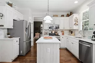 6795 Fox Creek Dr, Cumming, GA 30040 - Photo 14