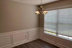 977 Village View Cir, Loganville, GA 30052 - Photo 10