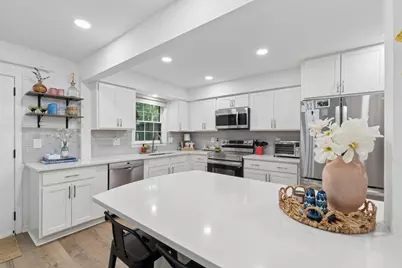140 Amherst Place NW, Atlanta, GA 30327 - Photo 8