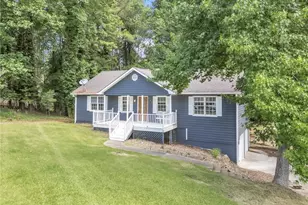 608 Wood Ridge Dr, Woodstock, GA 30189 - Photo 2