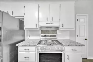 608 Wood Ridge Dr, Woodstock, GA 30189 - Photo 4