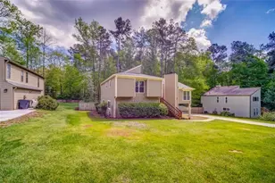 2218 Woodfern Dr, Marietta, GA 30062 - Photo 2