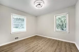 1371 Varner Rd, Marietta, GA 30062 - Photo 10