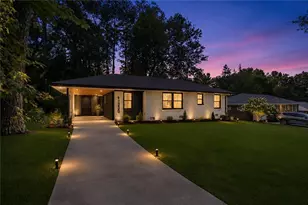 1979 Creekside Ct, Decatur, GA 30032 - Photo 1