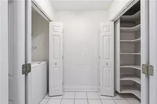 211 Colonial Homes Dr NW, Atlanta, GA 30309 - Photo 12