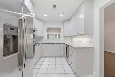 211 Colonial Homes Drive NW #2203, Atlanta, GA 30309 - Photo 10