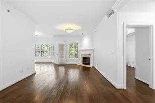 211 Colonial Homes Dr NW, Atlanta, GA 30309 - Photo 4