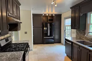 412 Hickory Walk, Woodstock, GA 30188 - Photo 4