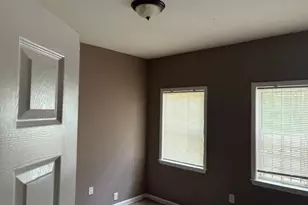 2005 Lois Pl NW, Atlanta, GA 30318 - Photo 2