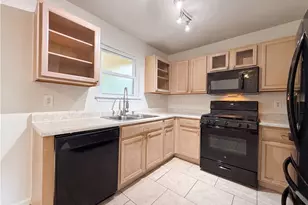2690 Ward Lake Ct, Ellenwood, GA 30294 - Photo 10