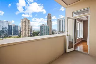 3334 Peachtree Rd NE, Atlanta, GA 30326 - Photo 16