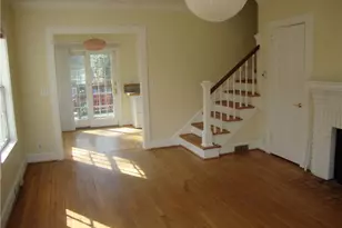 3644 Kingsboro Rd NE, Atlanta, GA 30319 - Photo 2