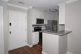 1106 Highland Bluff Dr S E, Atlanta, GA 30339 - Photo 6