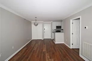 1106 Highland Bluff Dr S E, Atlanta, GA 30339 - Photo 4