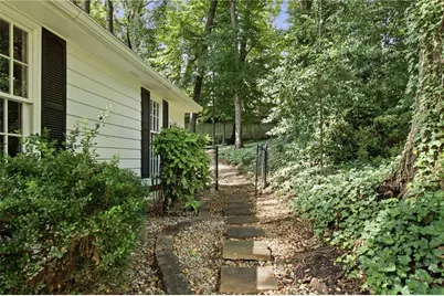 1960 Royal Court, Atlanta, GA 30341 - Photo 46