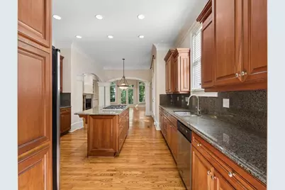614 Timm Valley Road NE #B, Atlanta, GA 30305 - Photo 10