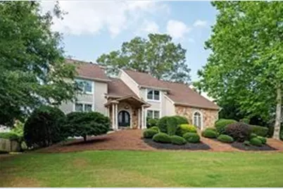 2917 Ashebrooke Drive NE, Marietta, GA 30068 - Photo 2