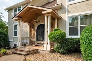 2917 Ashebrooke Dr NE, Marietta, GA 30068 - Photo 4