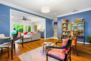 4565 Windsor Park Pl, Atlanta, GA 30342 - Photo 10