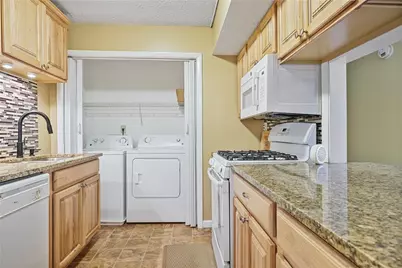 1014 Dunbar Drive, Atlanta, GA 30338 - Photo 8
