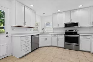 1125 Capital Club Cir NE, Atlanta, GA 30319 - Photo 10