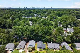 1125 Capital Club Cir NE, Atlanta, GA 30319 - Photo 28