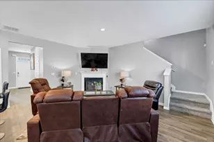 11945 Lovejoy Crossing Way, Hampton, GA 30228 - Photo 16