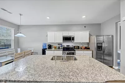 11945 Lovejoy Crossing Way, Hampton, GA 30228 - Photo 10