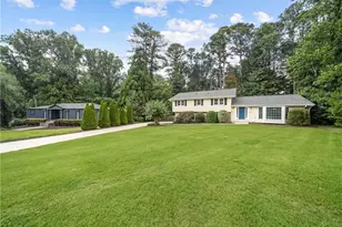 4576 Cedar Knoll Dr NE, Marietta, GA 30066 - Photo 2