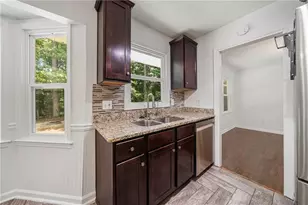 4576 Cedar Knoll Dr NE, Marietta, GA 30066 - Photo 14