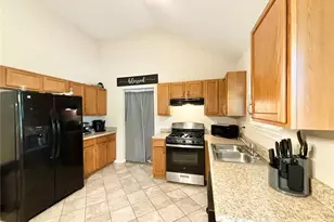 2520 Rambling Way, Lithonia, GA 30058 - Photo 8