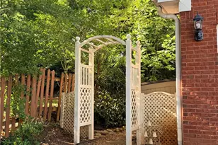 395 Manor Glen Dr, Suwanee, GA 30024 - Photo 26