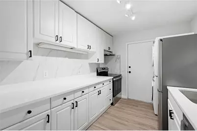 1111 Clairemont Avenue #B6, Decatur, GA 30030 - Photo 2