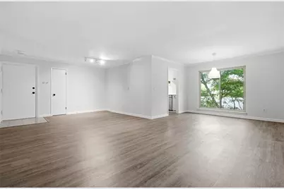 1111 Clairemont Avenue #B6, Decatur, GA 30030 - Photo 10