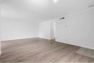 1111 Clairemont Avenue #B6, Decatur, GA 30030 - Photo 6